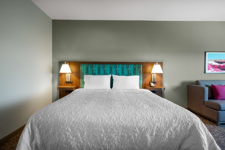 Room 22 of 50