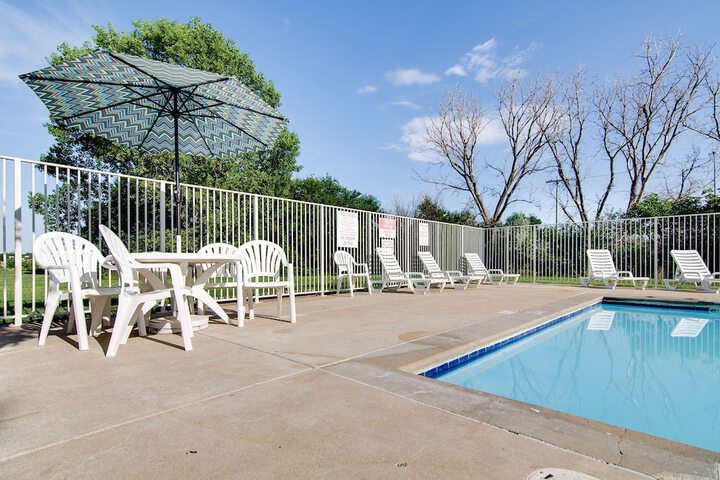 Pool 9 of 36