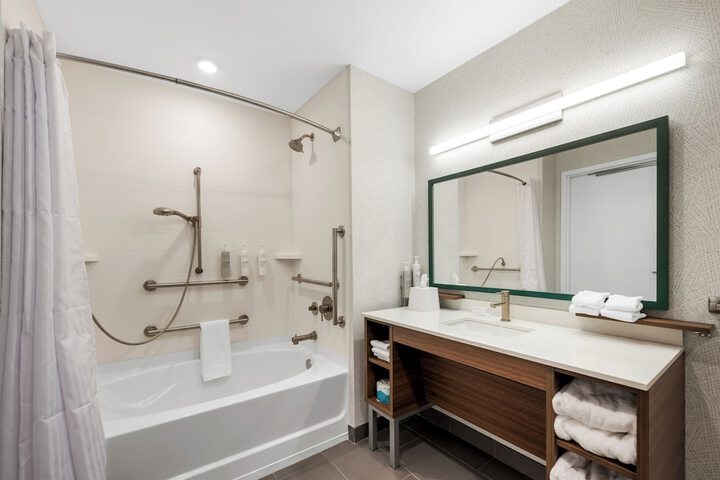 Home2 Suites by Hilton Sneads Ferry North Topsail Beach