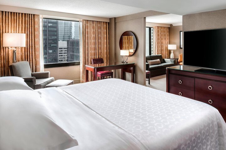 Room 44 of 118