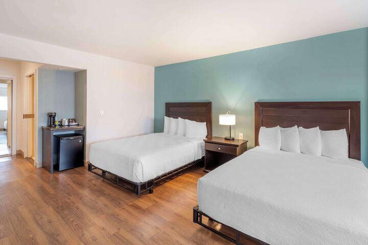 Room 34 of 38