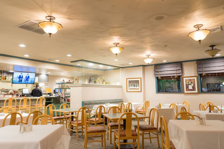 Dining 50 of 62
