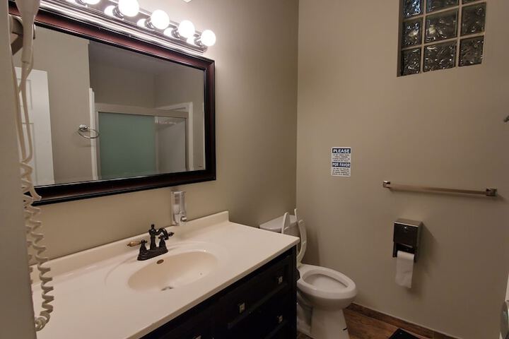 Room 16 of 20