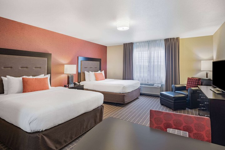 Hawthorn Extended Stay by Wyndham Dickinson