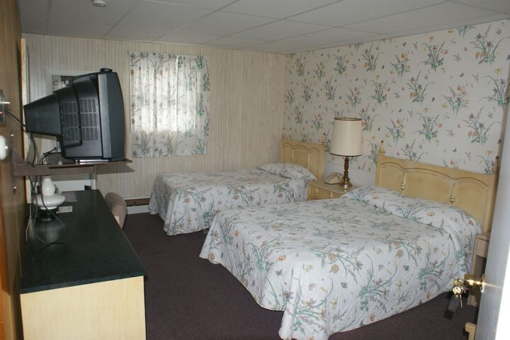 Room 51 of 83