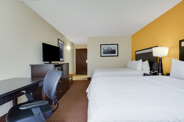 Hampton Inn Pittsburgh / West Mifflin