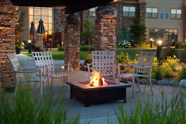 Clubhouse Hotel Suites Sioux Falls