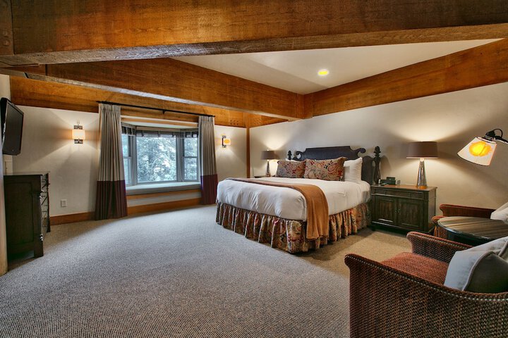 Stein Eriksen Lodge