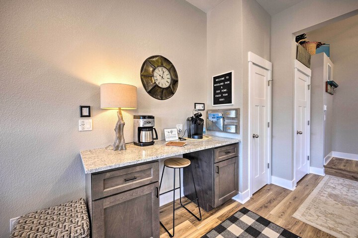 Woodland Park Escape: Licensed Hot Tub, Mtn Views