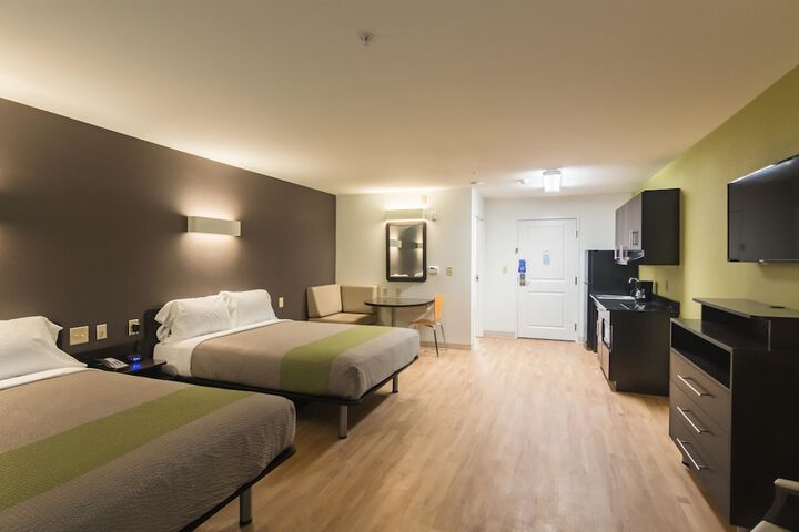 Room 17 of 32