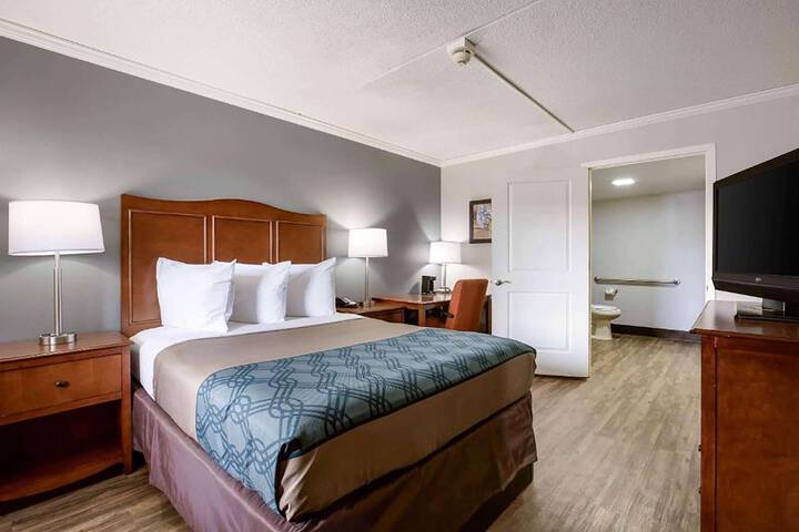 Room 12 of 21