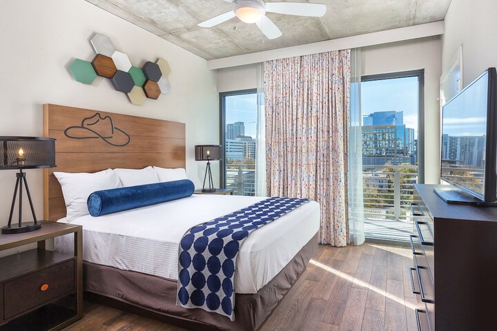 Room 51 of 84