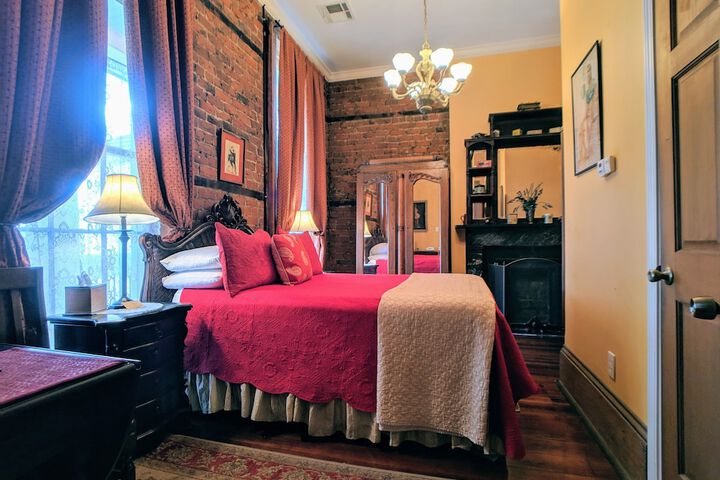 Room 75 of 93