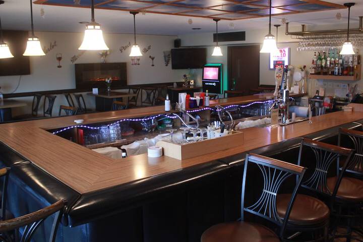 Shawano Four Seasons Hotel