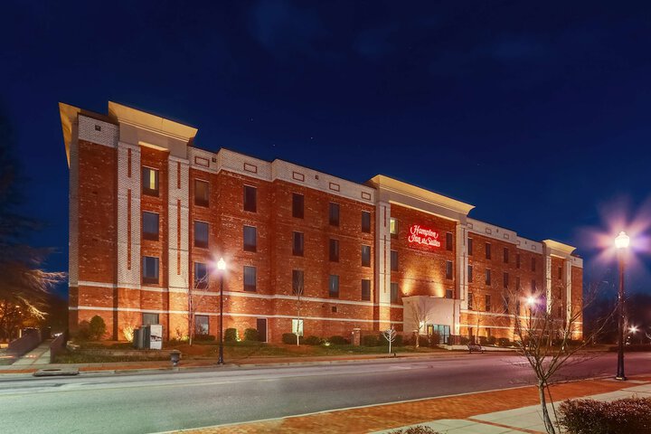 Hotel 4 of 51