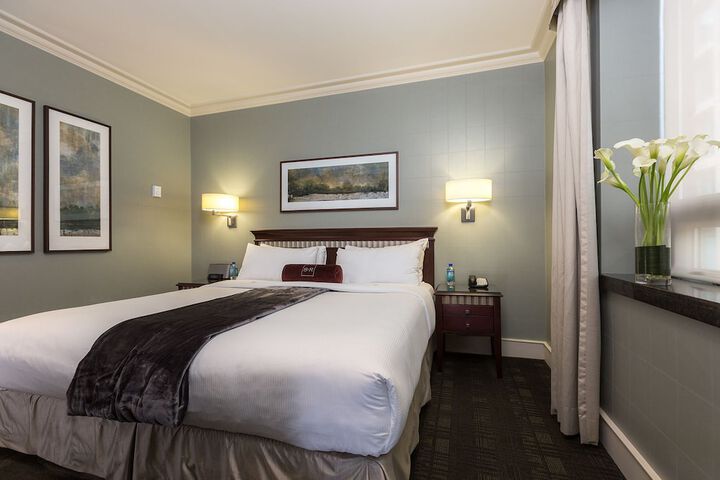 Room 21 of 42