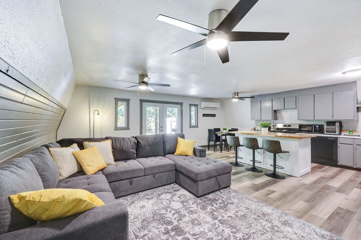 Family-friendly Broken Bow Home w / Grill!