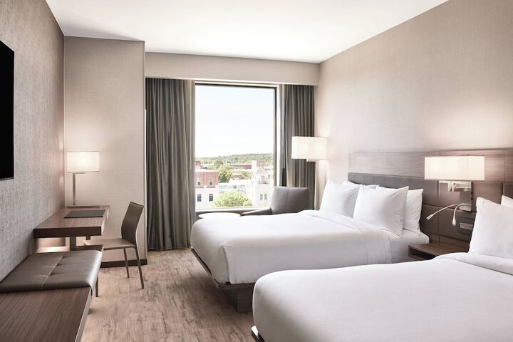 AC Hotel by Marriott Columbus Downtown