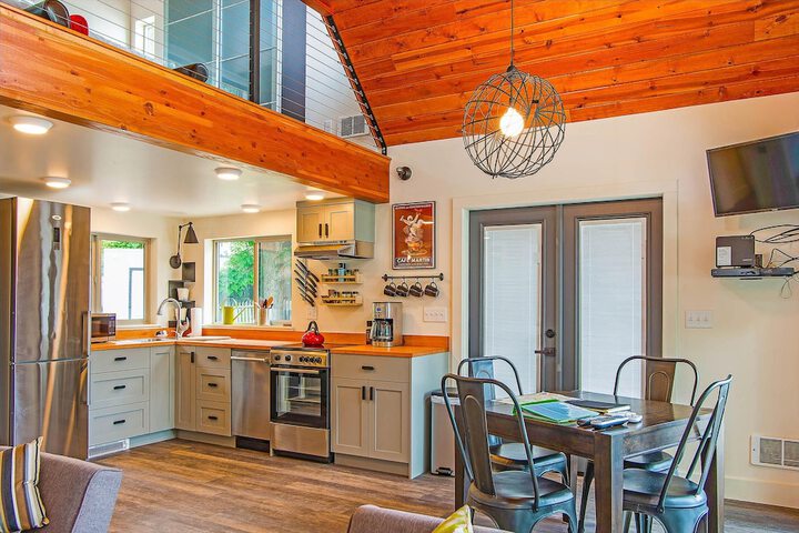 Lake Level Chalet in Oroville