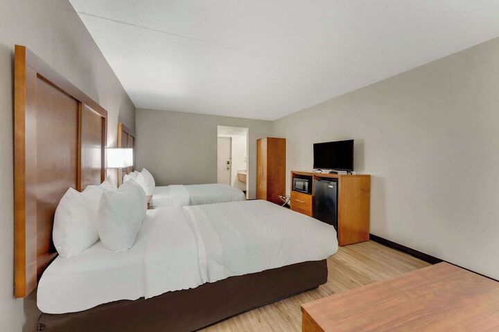 Room 9 of 29