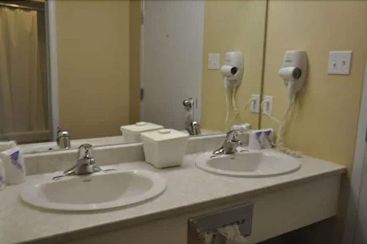Room 9 of 44