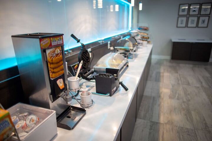 Breakfast/Coffee Service 48 of 61