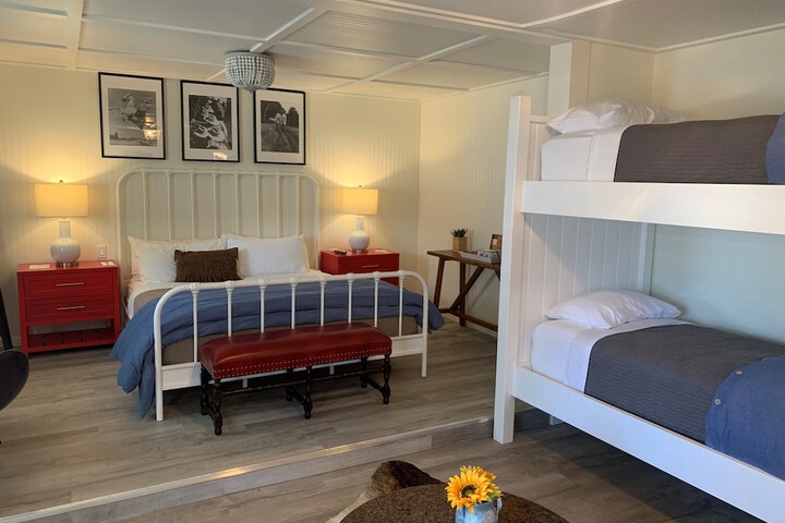 Room 17 of 22