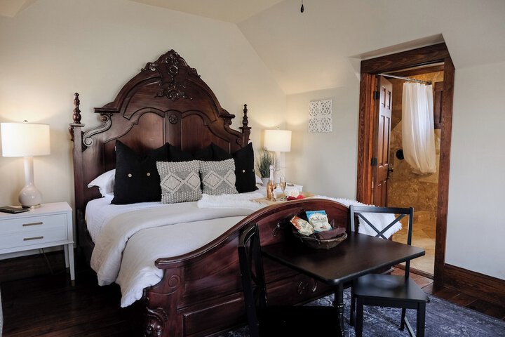 The Winchester Lodge