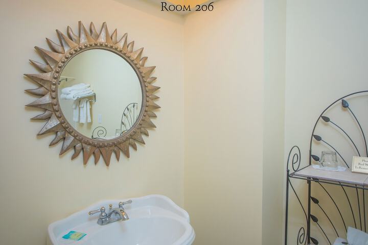 Room 145 of 170