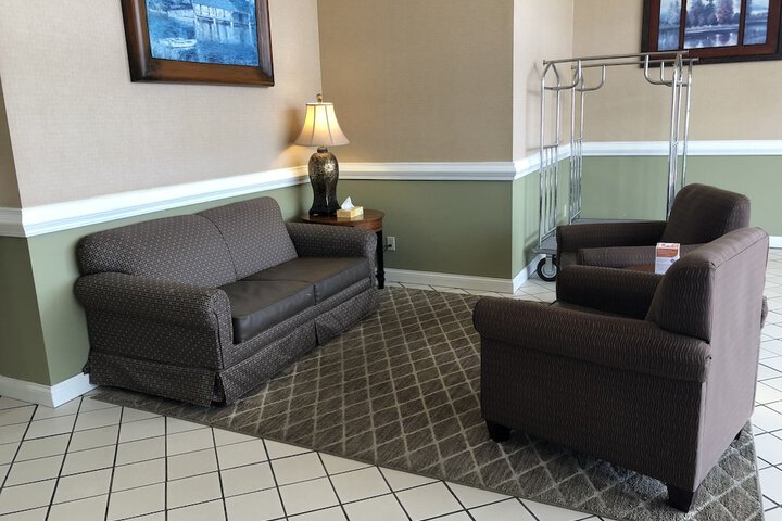 Quality Inn & Suites Somerset Downtown