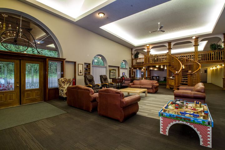 Hotel Interior 11 of 38