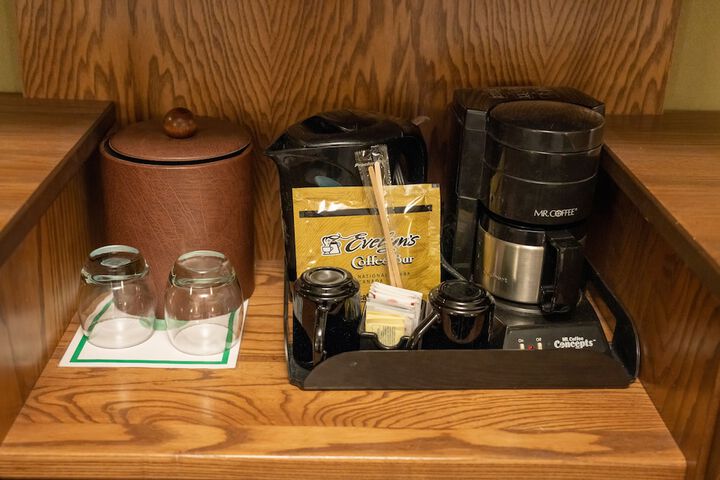 Breakfast/Coffee Service 67 of 91