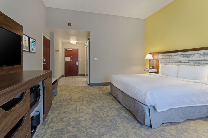 Room 30 of 43