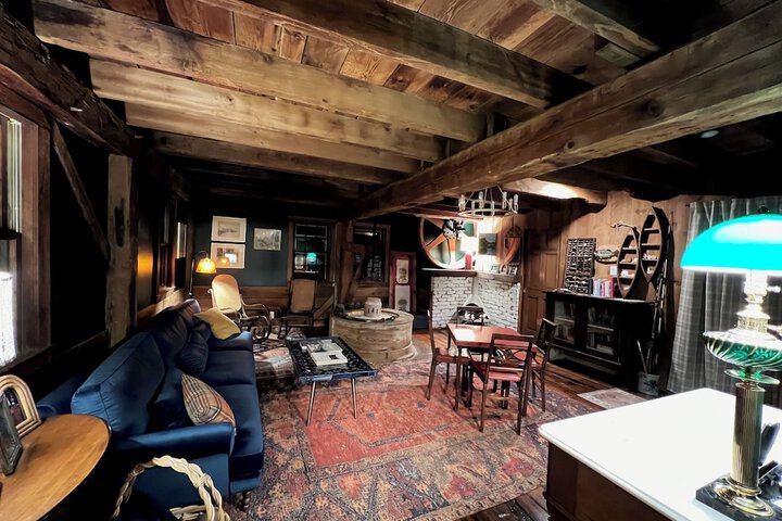 Room 34 of 61