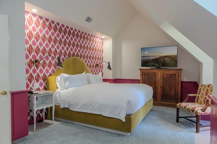 Room 44 of 57