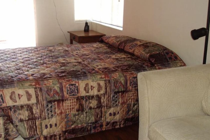 Room 9 of 38