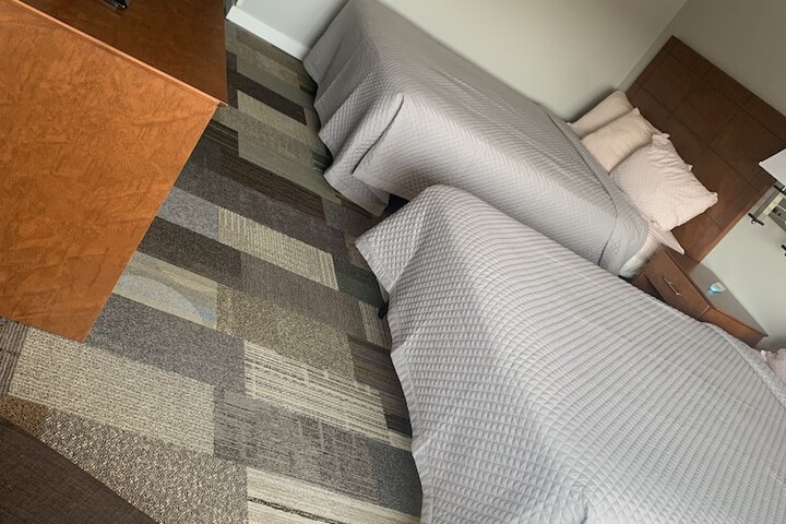 Room 6 of 11