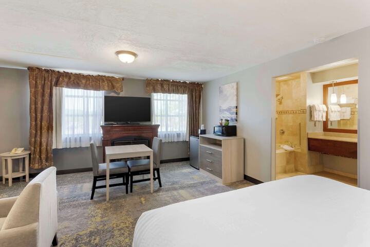 Best Western Plus Weston Inn