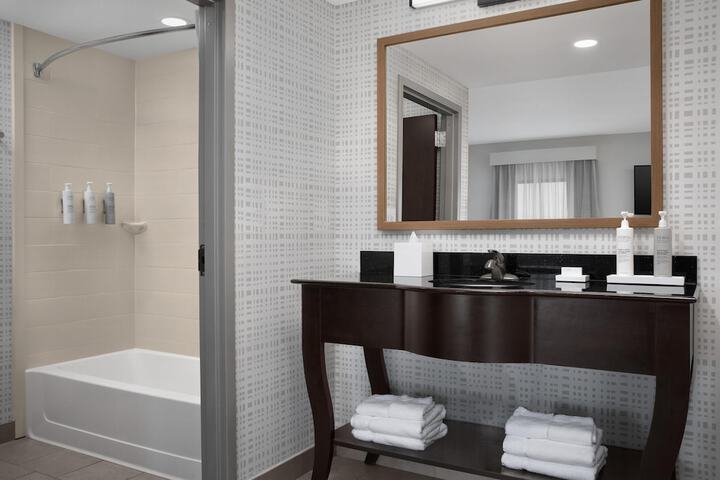 Hampton Inn & Suites Tupelo / Barnes Crossing