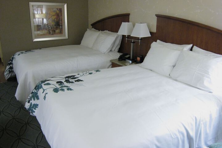 Room 27 of 43