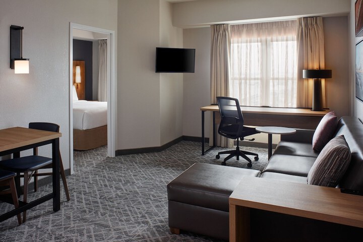 Room 28 of 46