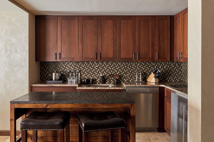 Madeline Hotel & Residences Auberge Collection