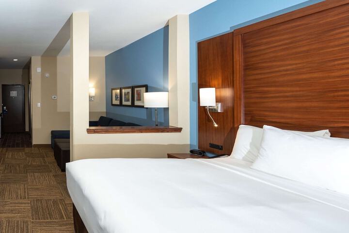 Room 42 of 70