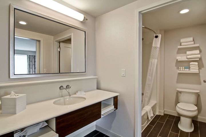 Room 15 of 41