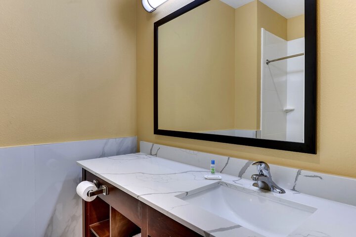 Room 21 of 41