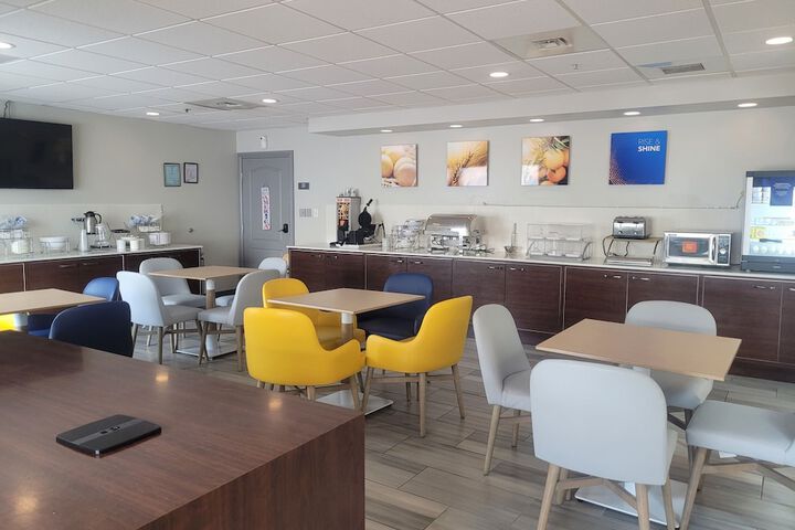Comfort Inn & Suites Dothan Northside Plaza