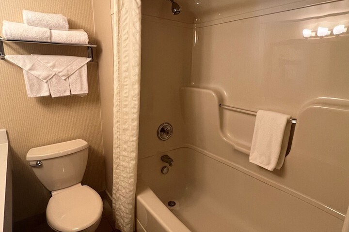 Room 71 of 151