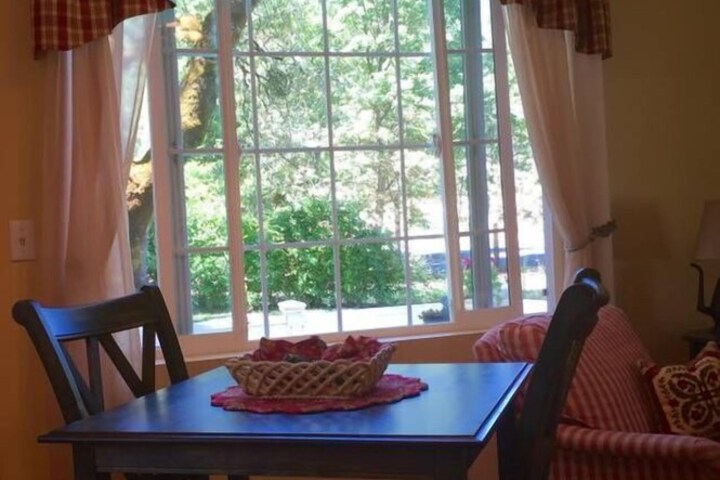 Romantic Rogue River Cottage Near Del Rio Winery
