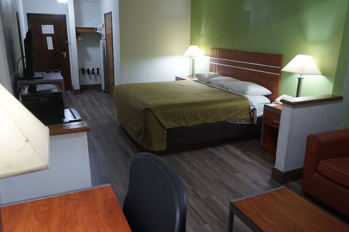 Econo Lodge Inn & Suites Pekin - Peoria Area