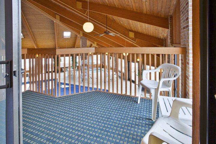 Room 9 of 23
